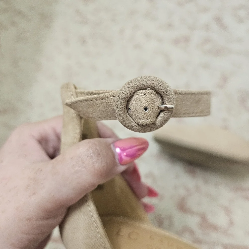 LC Lauren Conrad Cream Gold Block Heel D'Orsay Heels Size 7.5 NWOT